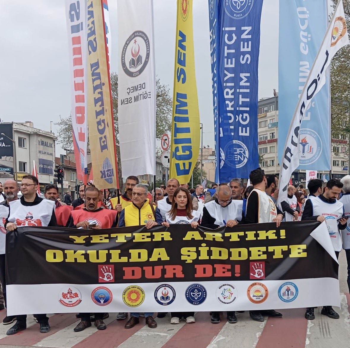 Devlet Memurları Eğitim Sendikası tweet media