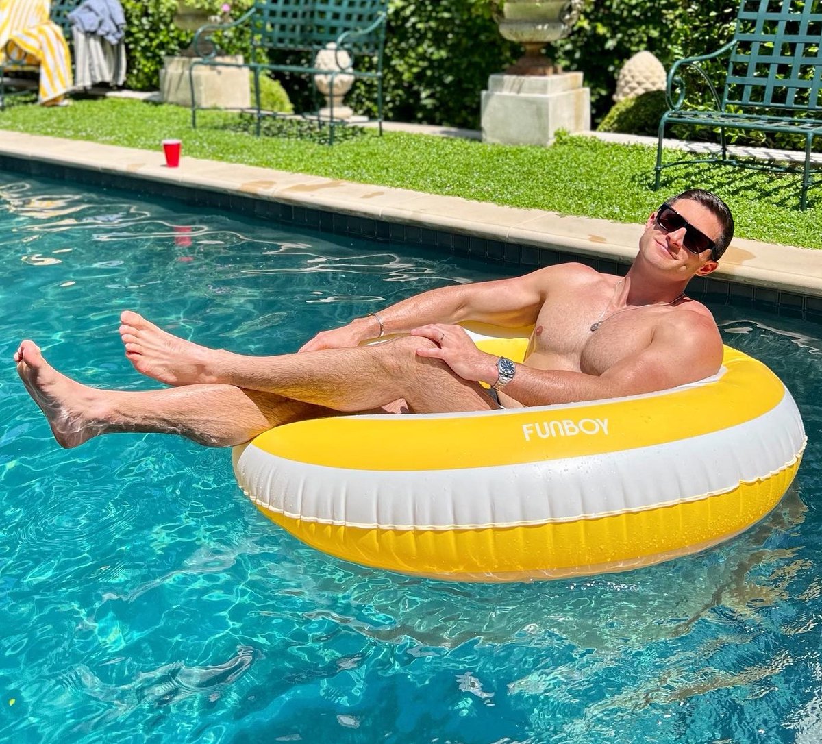 gayhunksonly's tweet image. At #45 on our #Top150Countdown with #2025HottestGayHunks we have the absolutely gorgeous Instagram sensation #RobertoPortales 😍🏳️‍🌈

@hotfitmenonly @allmalepics @CuteHotBoys @JDub63179800 @dutch_ultra @81TakTsukada18 @batorcircle @MuscleLycra @xyzdghun @LeviConely @MuscleLoverBear