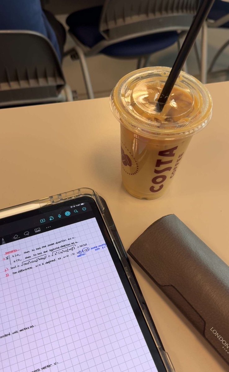 oattmilklatte's tweet image. i was still disordered but i miss who i was so much fuck