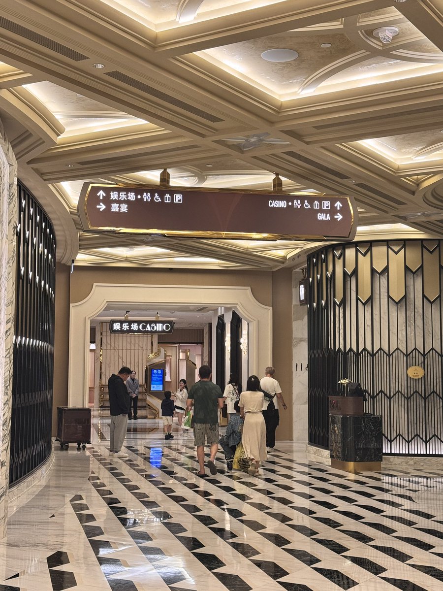 Chloe在链上开火箭 tweet media