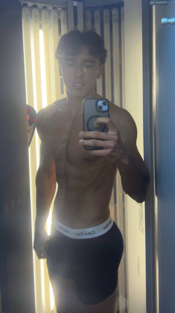 Larryalpha tweet media