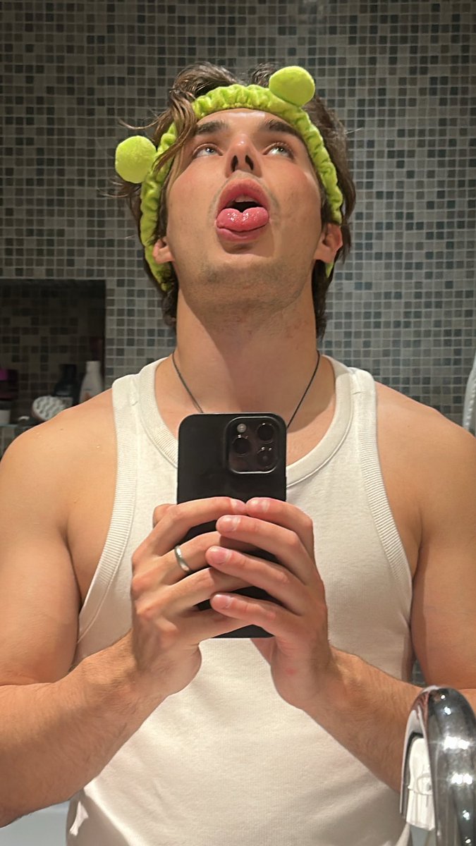 B_danil_'s tweet photo. 👅🐍 https://t.co/AVk9gwePei
