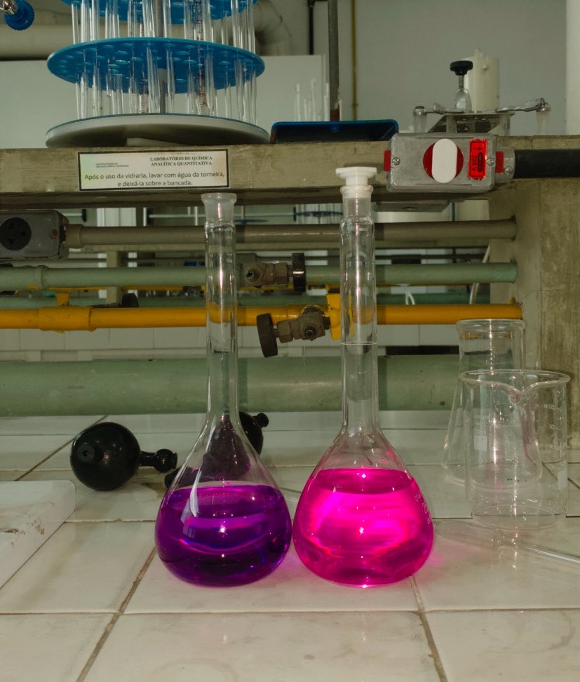 jeonstuz's tweet image. army estudante de química