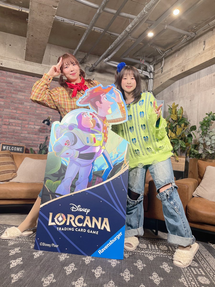 kaor1n_n's tweet photo. #ジャパンロアキャスト
生配信ありがとうございました！！✨
ロルカナの生配信に出演できて感無量だったー(∩´∀`∩)
ロルカナの愛に溢れた新情報、本当にわくわくでした！✨
5月8日発売が待ち遠しい！
スタートデッキ​も胸熱なコンセプトにつまっててはやくプレイしたい！
見逃した方はアーカイブでぜひチェックしてね！みんなもロルカナやろー！！
素敵なジャパンロアキャストのみんなで📷✨
#ディズニーロルカナ