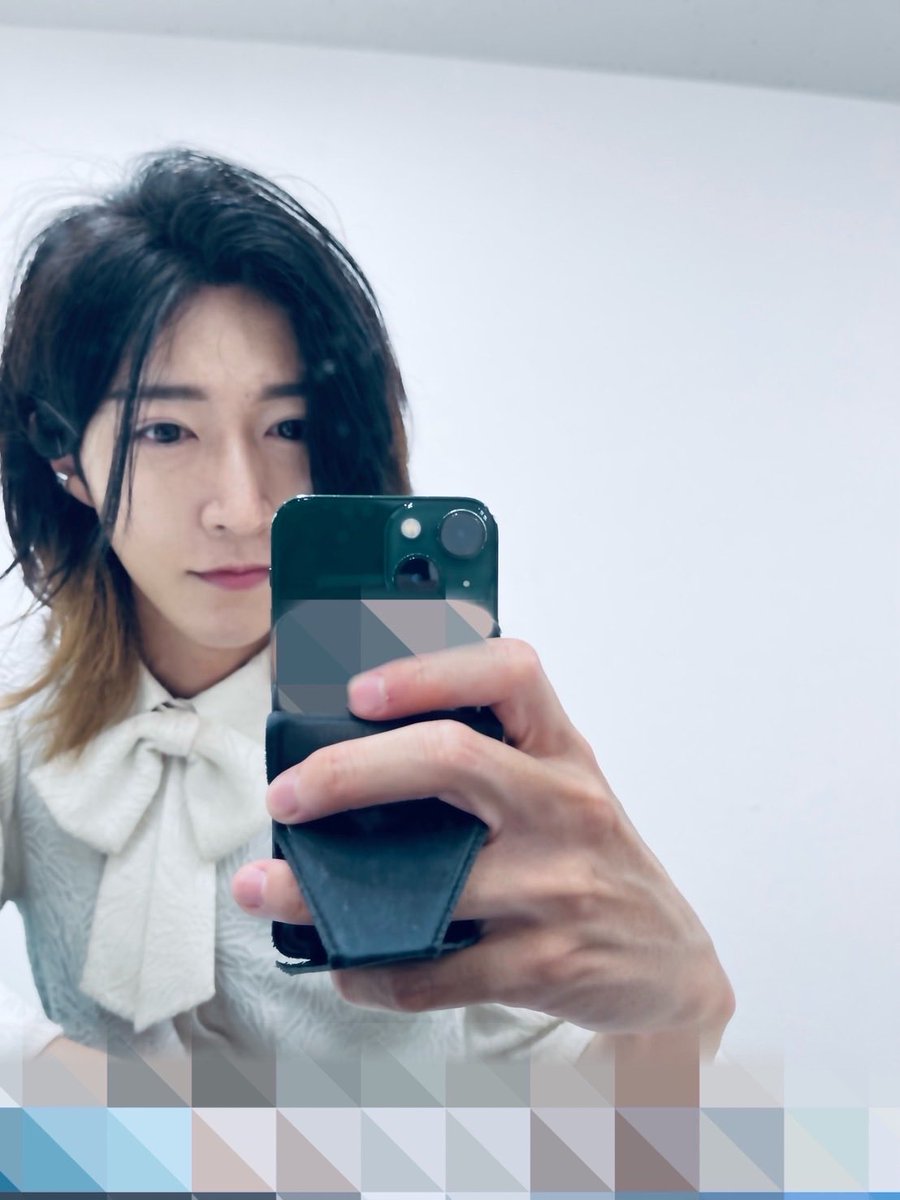 モナキ tweet media