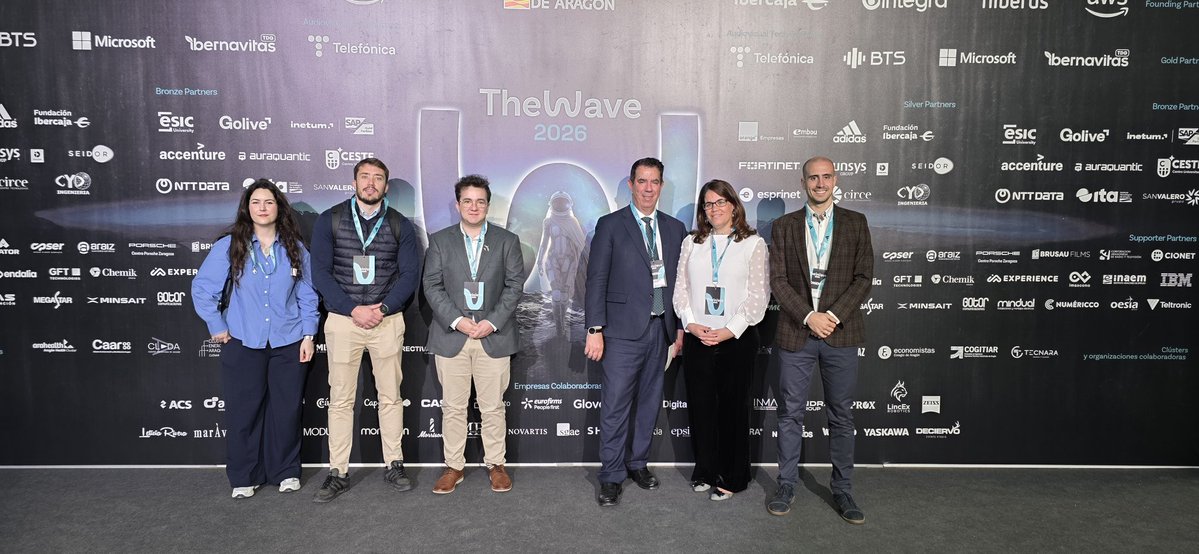 aeropuerteruel's tweet image. #15abril @TheWave_es
"Del dato al vuelo".
Con @aibrah @ClusterAERA
@aeropuerteruel 
“La aviación ya no compite solo en el aire… compite en los datos.”
“Y quien convierta antes los datos en decisiones… volará más alto y más rentable.”
y @akkodis_global e #Integra
Sala Integra