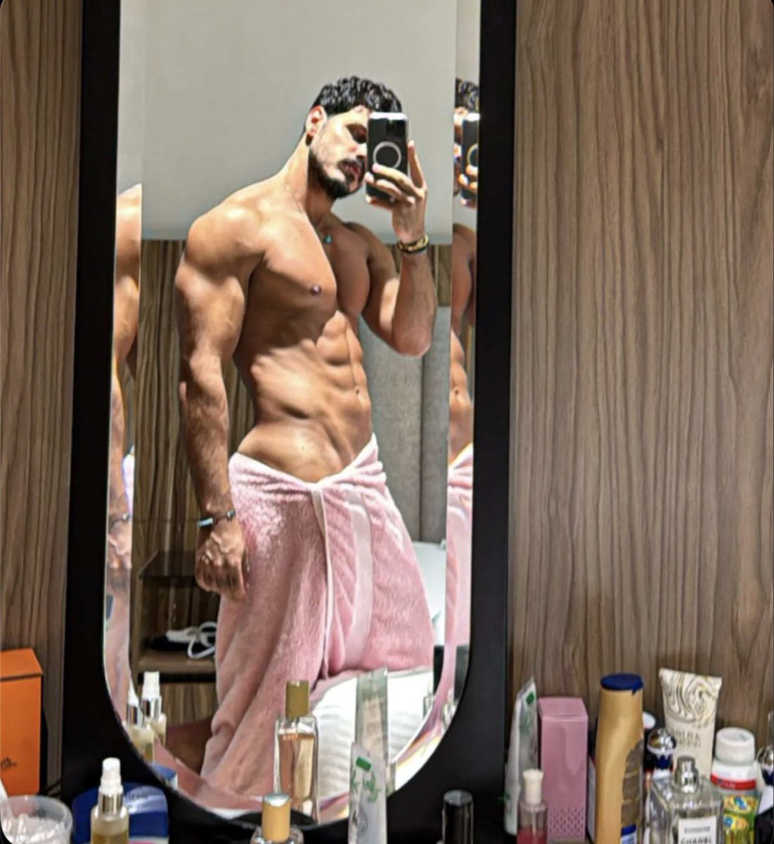 ArabMaleCeleb+ tweet media