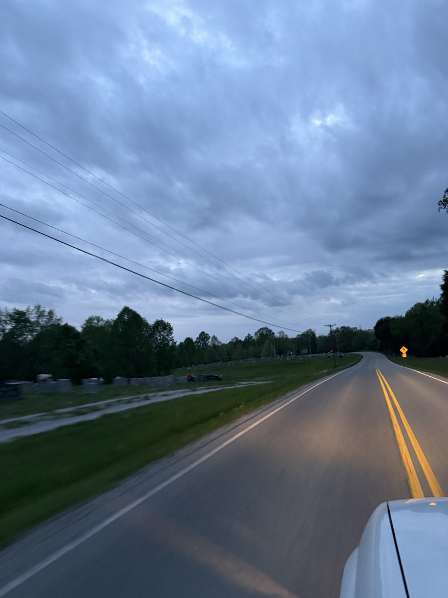 Wx_Gage13's tweet photo. Shanty Hollow Lake from a couple of nights ago! She sure is a beauty! #WarrencountyKY https://t.co/9Bmx9orqNU