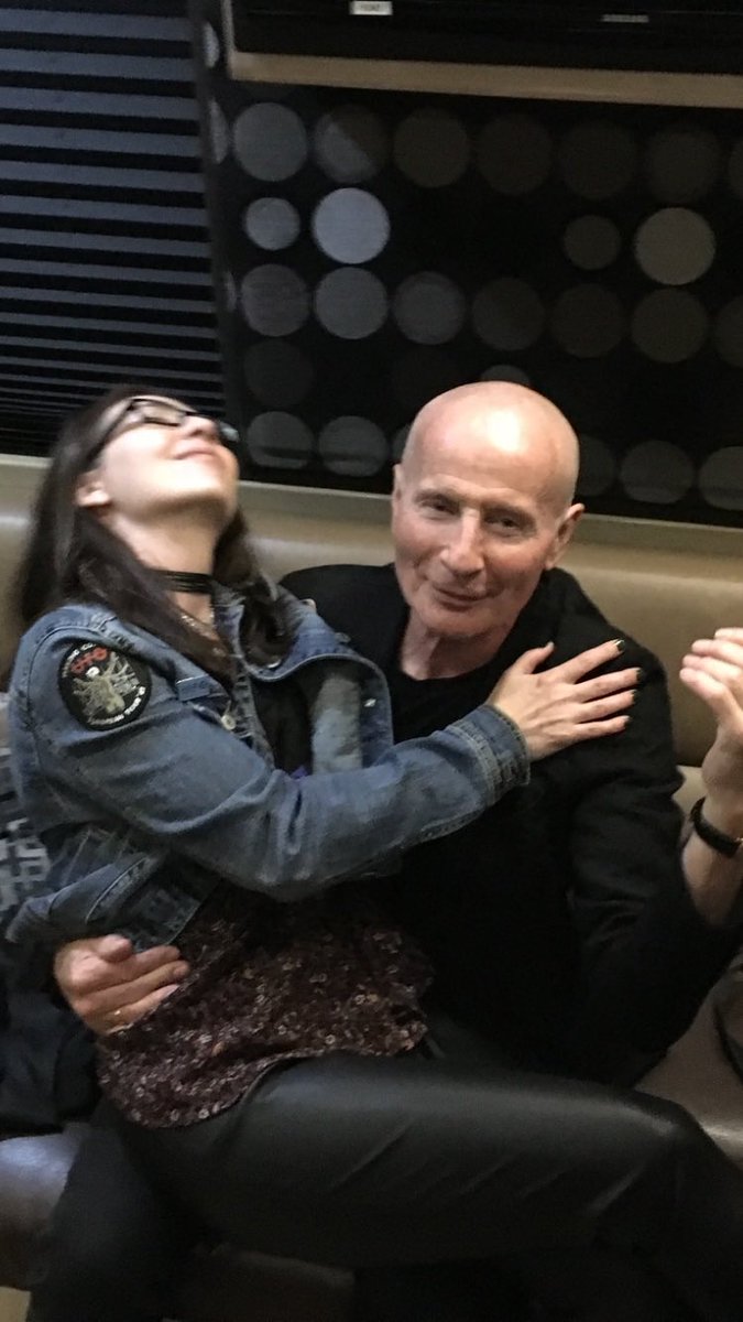 Mrs Freeze tweet media