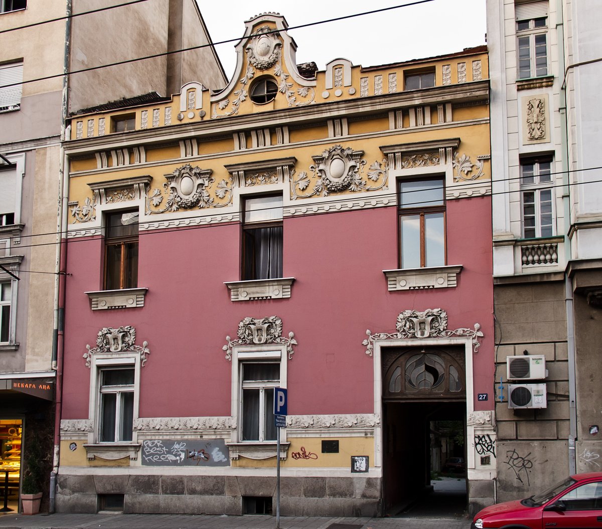 Traditional Architect Birthdays tweet media