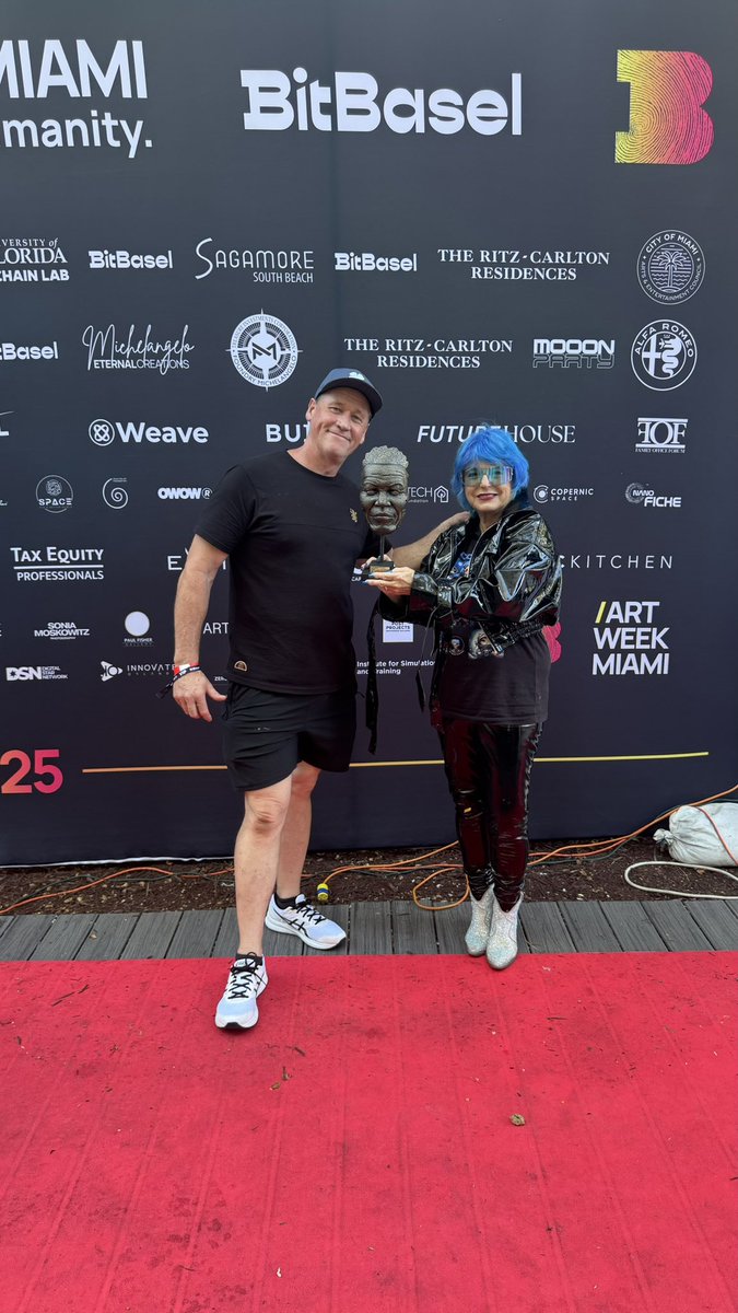 Lady Rocket tweet media