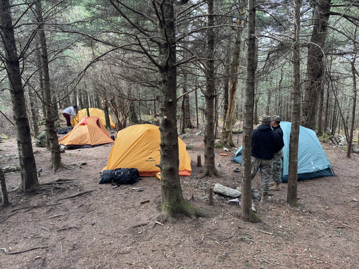 HargraveTigers's tweet photo. Our scouts enjoyed an exciting 8-mile overnight on the Appalachian Trail—with stunning views, close-up wildlife, and just the right amount of challenge!  

And of course, the highlight? A fun bivouac! https://t.co/3K7ZEXzvKC