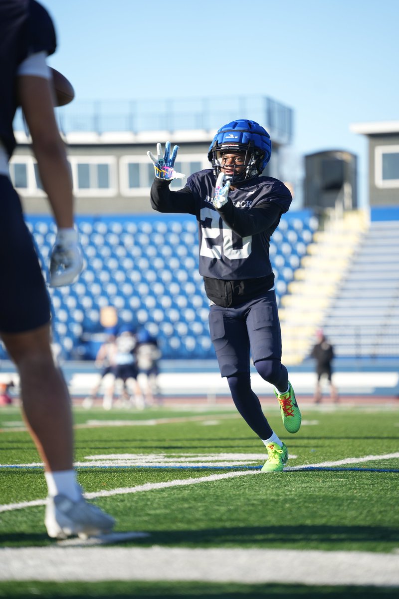 Merrimack_FB's tweet image. How many days until our spring game? 2️⃣

The Warriors will take the field at Duane Stadium on Friday night at 7 p.m.

Come show your support!

#GoMack // #FAST // #STRAIN // @MC_Athletics