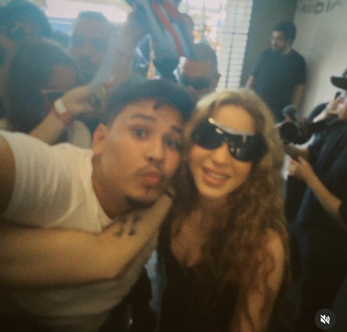 LUCISHAK VAI DE 99 tweet media