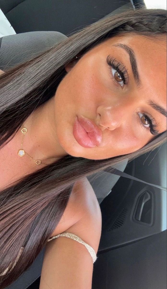 michoulevoyou's tweet image. La moral dans l’histoire c qu’une simple odeur désagréable d’aisselle qui sente la merde 💩 peuvent briser un couple omtc 😂😂😂 on est vrai #InesBvc