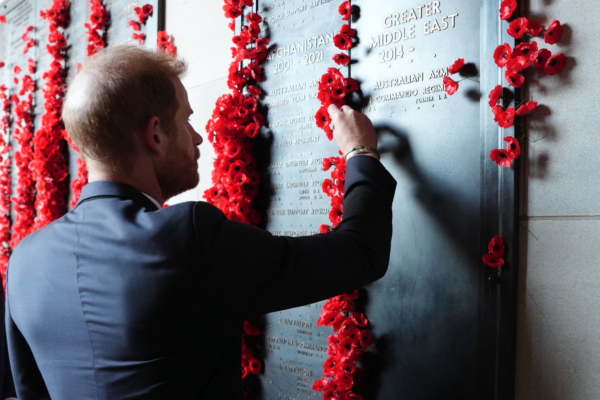 BradyBoxBrownie's tweet image. The royal tour that’s not a royal tour but kind of is… Day 2 of the Duke and Duchess of Sussex visiting Australia. Melbourne and Canberra, April 15, 2026. Photo credit: Jonathan Brady/PA Wire (that’s me) #royal #sussex #harryandmeghan #downunder  #sonyalphapro