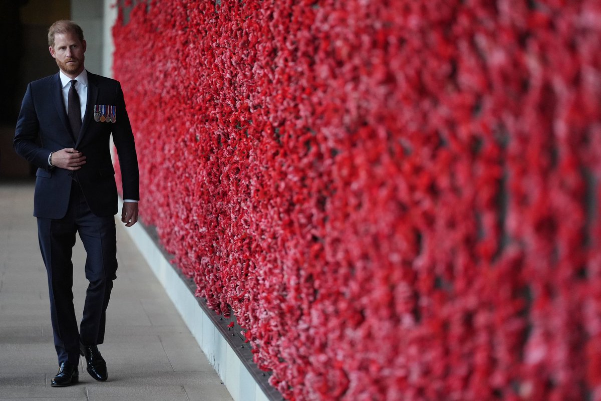 BradyBoxBrownie's tweet image. The royal tour that’s not a royal tour but kind of is… Day 2 of the Duke and Duchess of Sussex visiting Australia. Melbourne and Canberra, April 15, 2026. Photo credit: Jonathan Brady/PA Wire (that’s me) #royal #sussex #harryandmeghan #downunder  #sonyalphapro