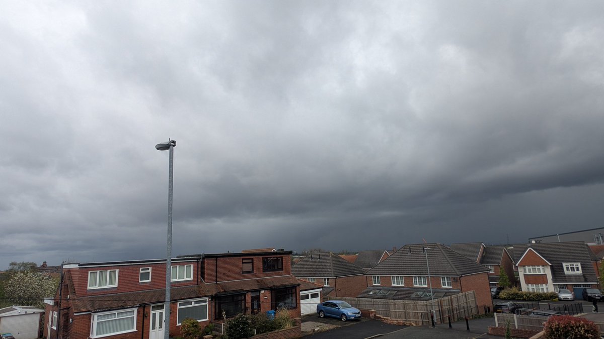 Oldham Weather tweet media