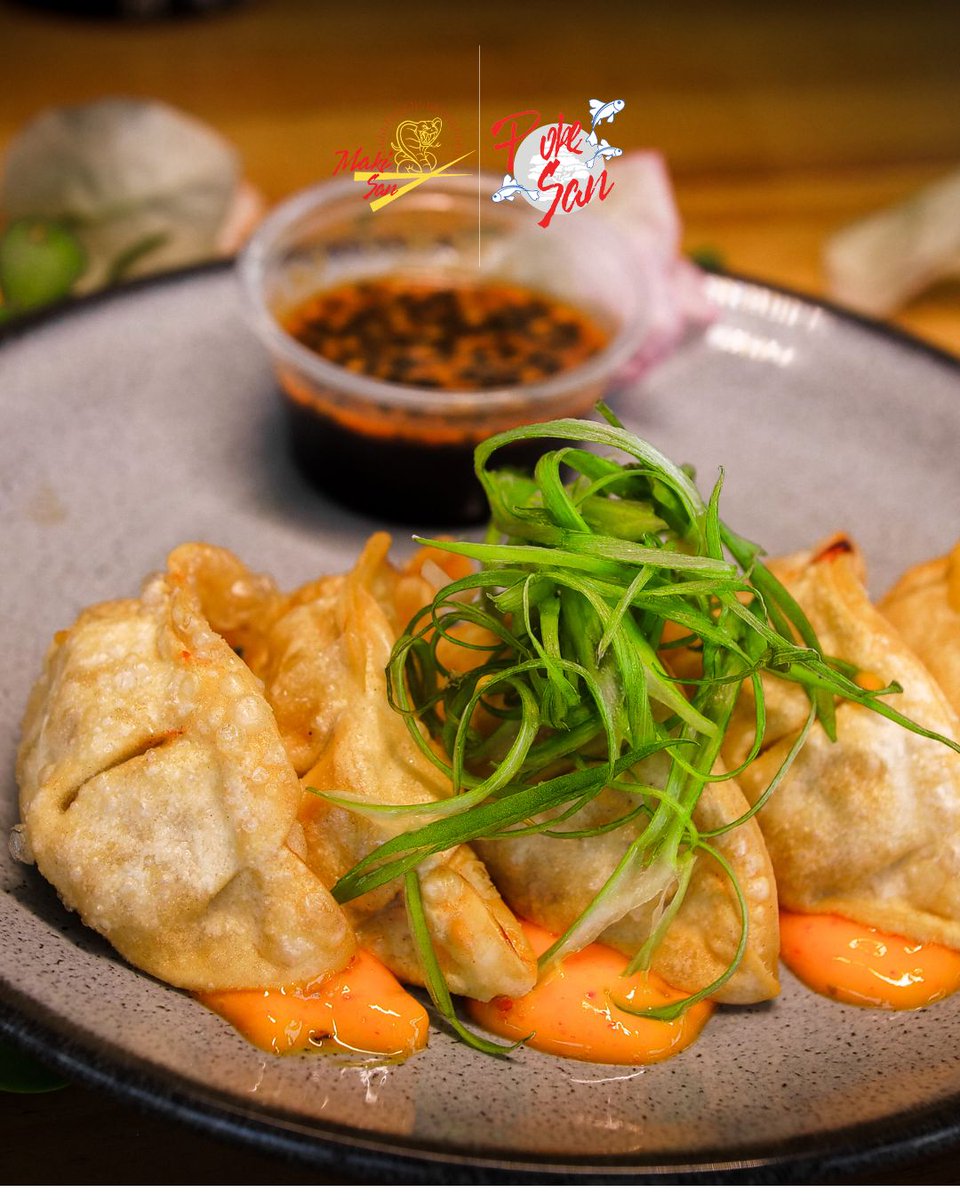 PokeSanMakiSan's tweet image. A perfect side? We think yes! Our Gyoza at Maki San Poke San are golden, crispy, and waiting for you. Get your crunch on.

#Gyoza #Potstickers #FriedDumplings #MakiSan #PokeSan #AsianFusion #Appetizers #Foodie #Crunchy #DumplingLife #Delicious #Foodstagram #MakiSanPokeSan