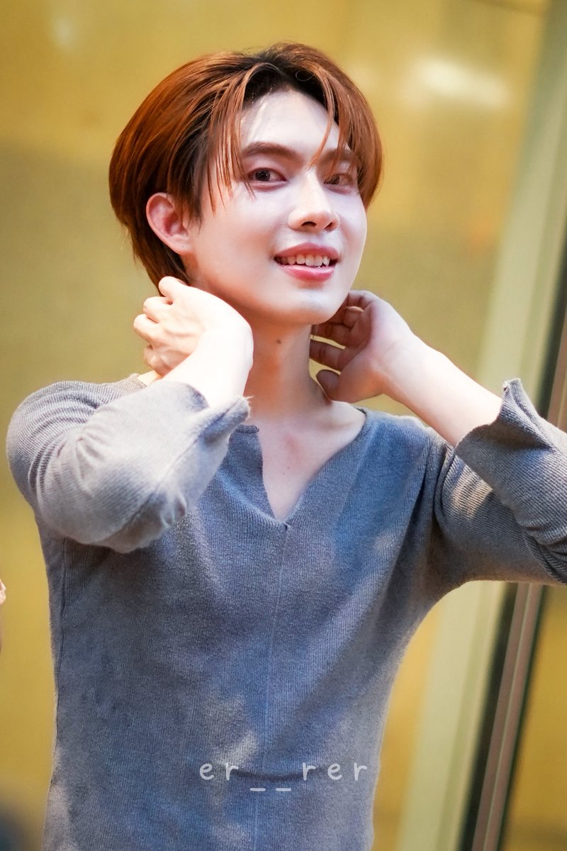 เอ๋อเร๋อ tweet media