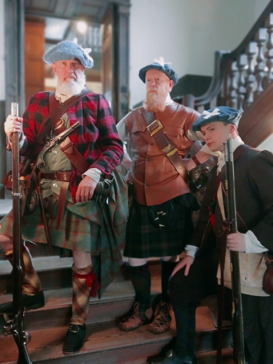 BannockburnHSE's tweet image. We asked Scotia's Warriors to behave for the tour…They brought muskets instead. 😏
All in a day’s work at Bannockburn House.
#LivingHistory #Jacobites #VisitScotland