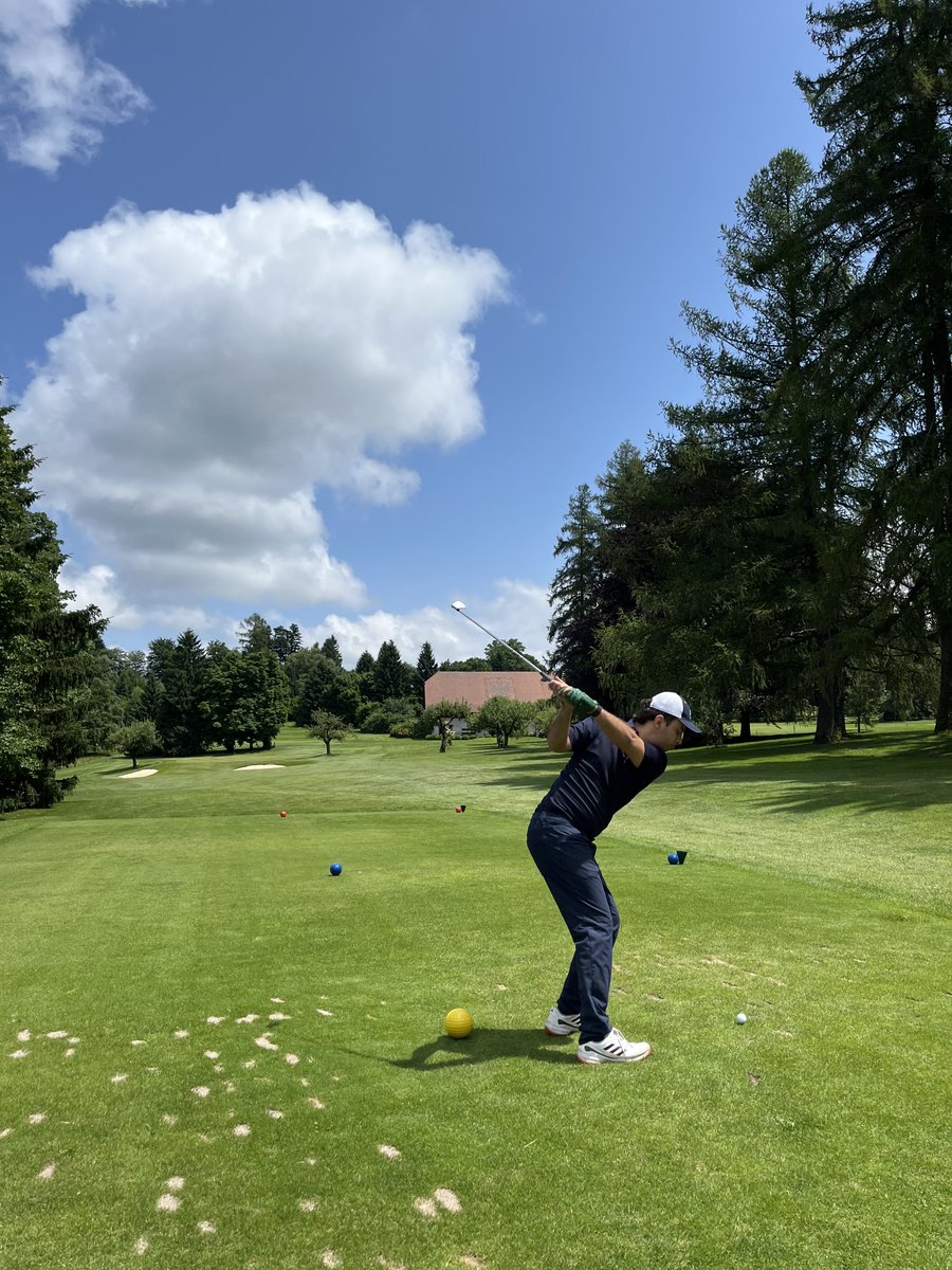 PinkTaxiRunner's tweet image. You have to be
Paying attention ⁦@redbicycle1⁩ #Evian