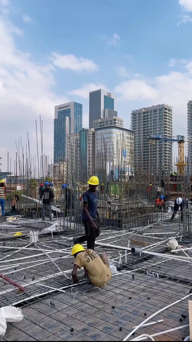 Les 10 plus grandes puissances économiques d’Afrique (prévisions pour 2026 du FMI)

🇿🇦Afrique du sud: 479 milliards $
🇪🇬Égypte: 429 
🇳🇬Nigéria: 377
🇩🇿Algérie: 317
🇲🇦Maroc: 194
🇦🇴Angola: 152
🇰🇪Kenya: 147
🇨🇩RD Congo: 123
🇪🇹Éthiopie: 121
🇬🇭Ghana: 118
(1/