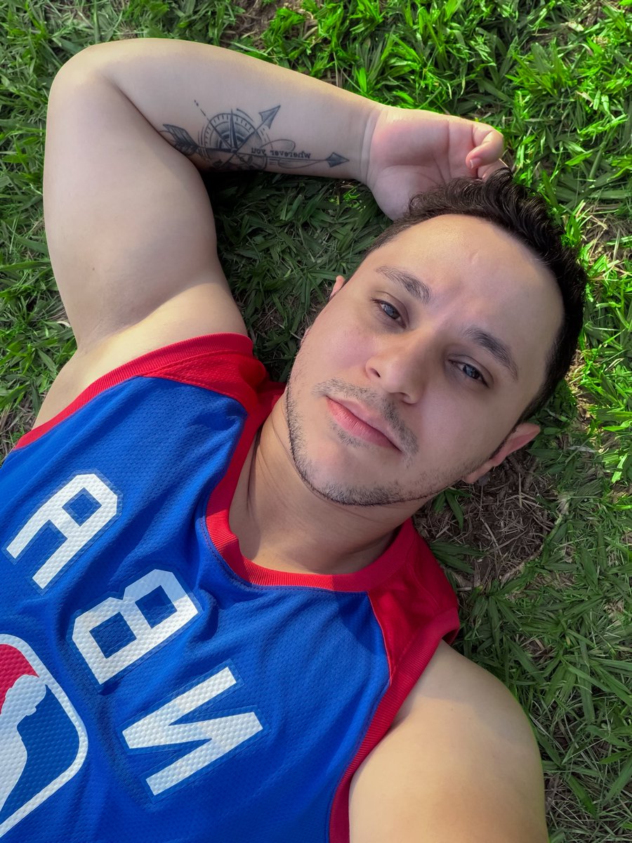 ferapozeiro's tweet photo. 🦊🍃🌻🧿♉️🤳🍀 https://t.co/7YUqg5DdD6