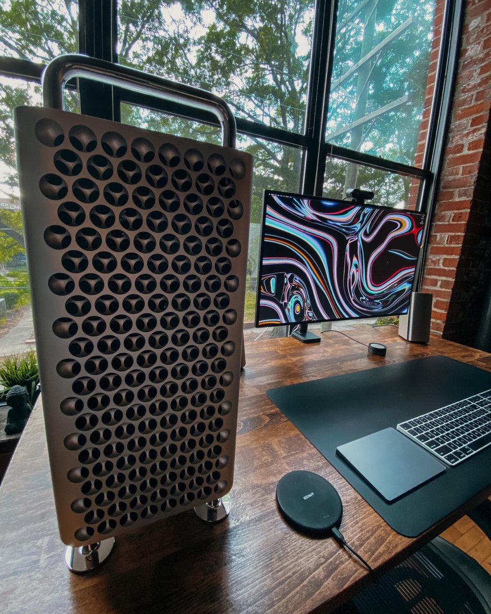 Morelhya's tweet image. Level up your desk! Minimalist setup = max focus. Wireless keyboard, potted succulent, clear acrylic tray for pens—tidy, bright, actually functional. Work smarter, not harder.