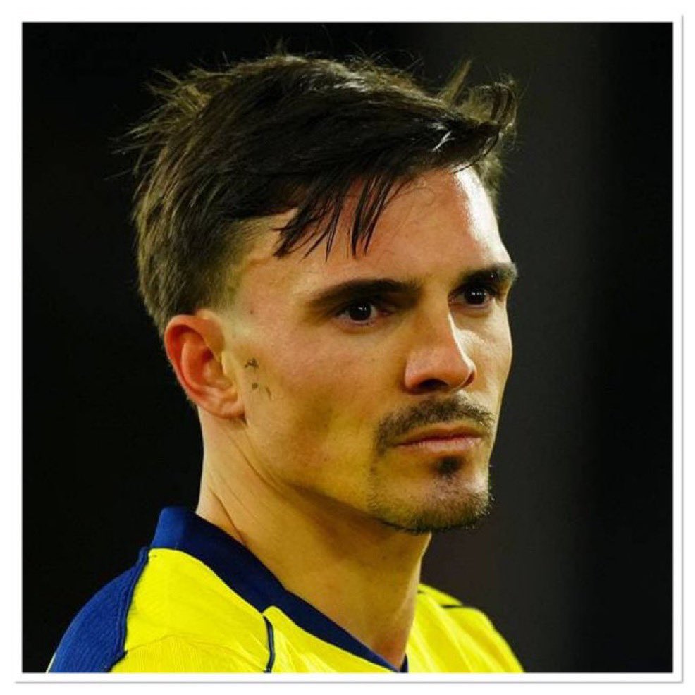 White Hart Liz tweet media