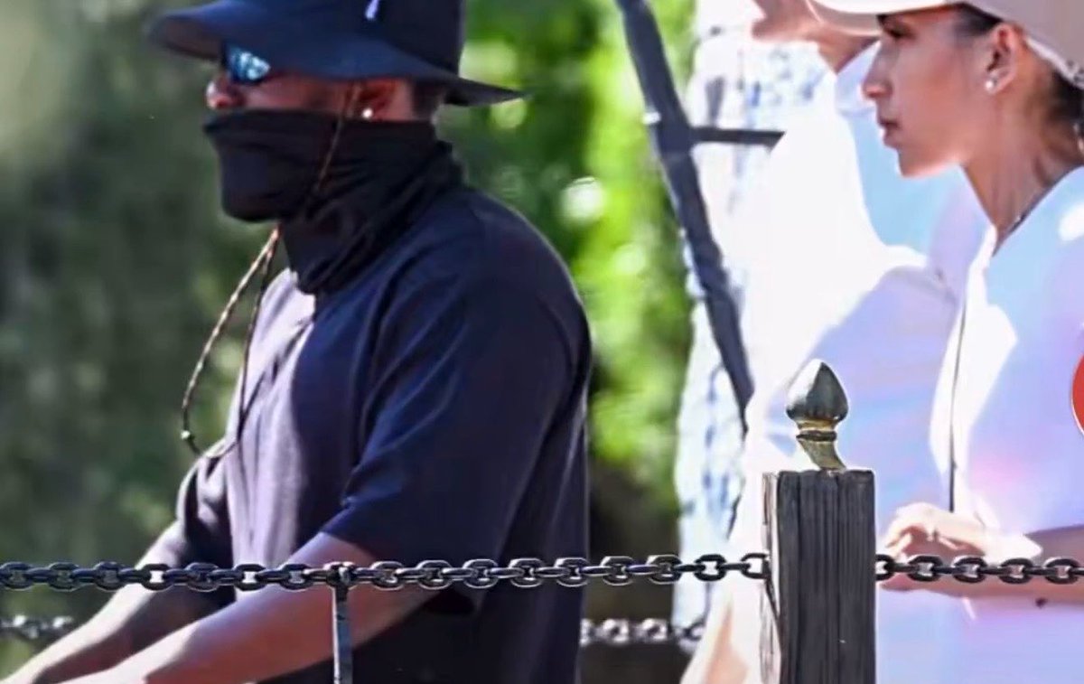 FearBuck tweet media