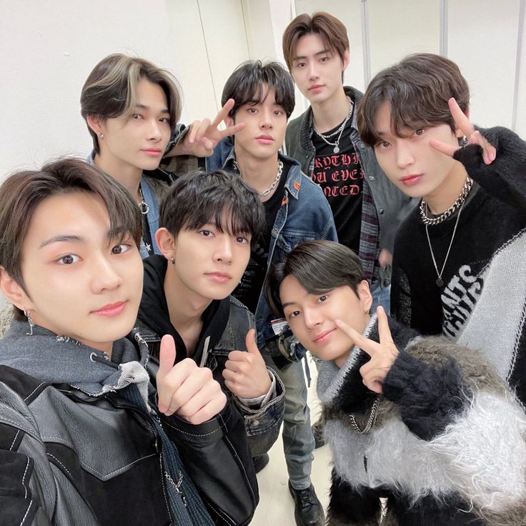 Хисын вернулся⁷ tweet media