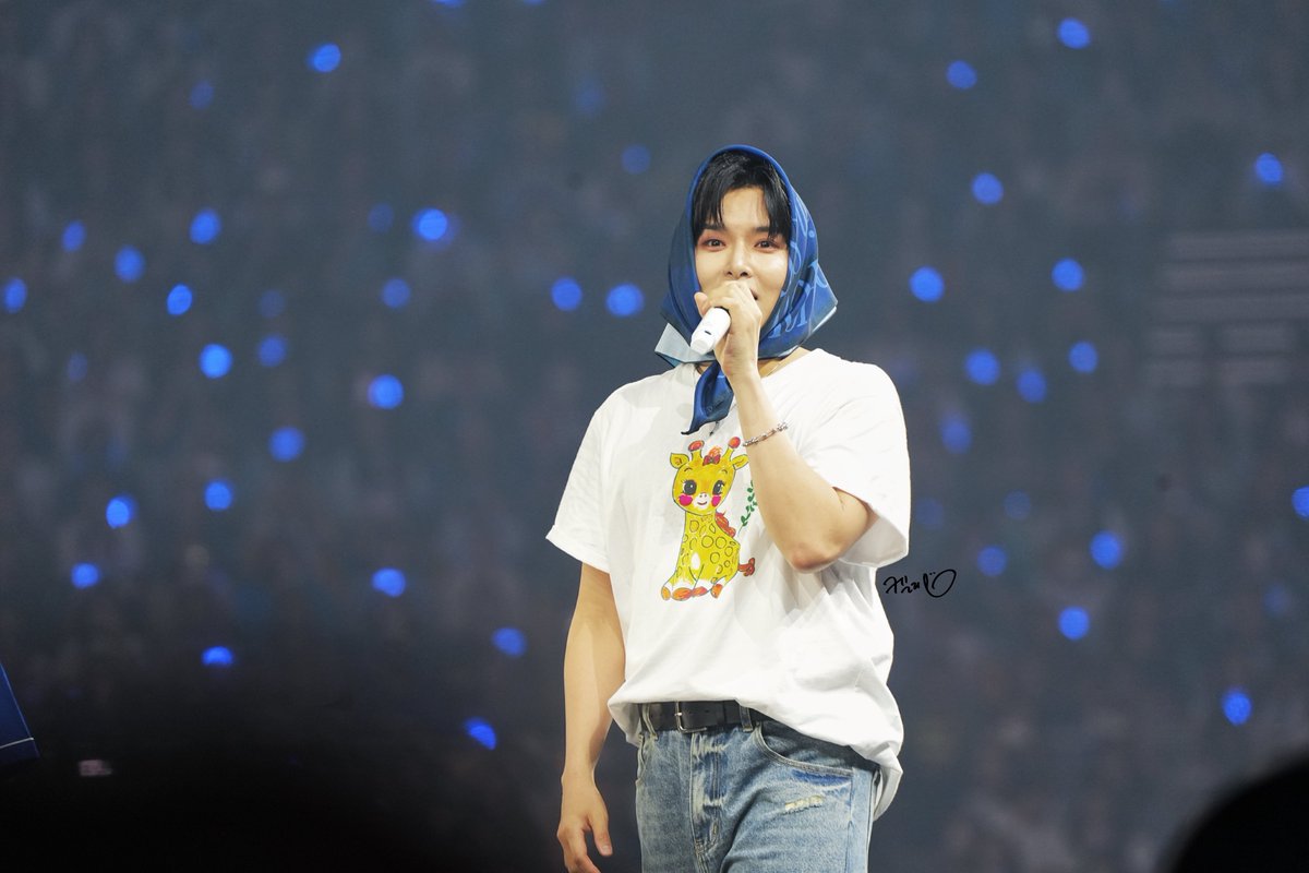 可爱的长颈鹿🦒

#RYEOWOOK 
#려욱 
#金厉旭 
#ss10
<a href="/9ryeong9/">RYEOWOOK</a>