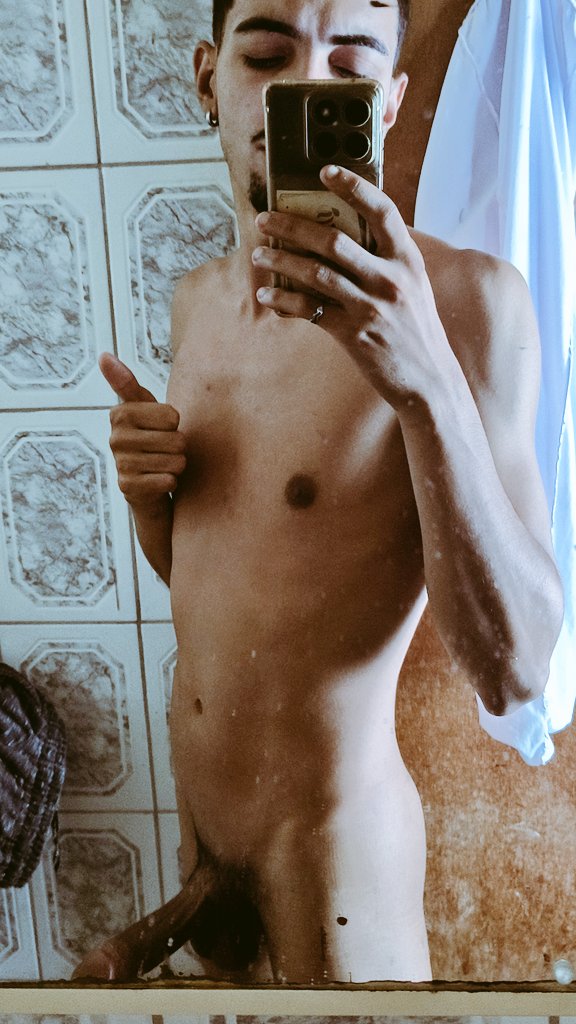 NovinZo02 tweet media