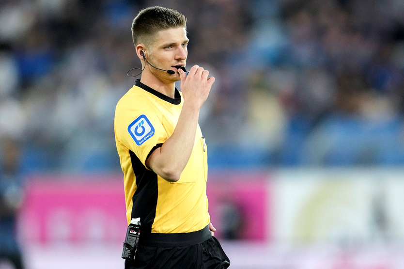 SrAnsetzungen's tweet photo. 3. Liga, 34. Spieltag
SC Verl - Viktoria Kรถln (Sa., 14 Uhr)
๐โโ๏ธ: Kevin Behrens
๐ฉ: Bjรถrn Behrens
๐ฉ: Daniel Piotrowski
4๏ธโฃ : Steven Greif
#Behrens #SCVVIK #3Liga https://t.co/sflSahANBc