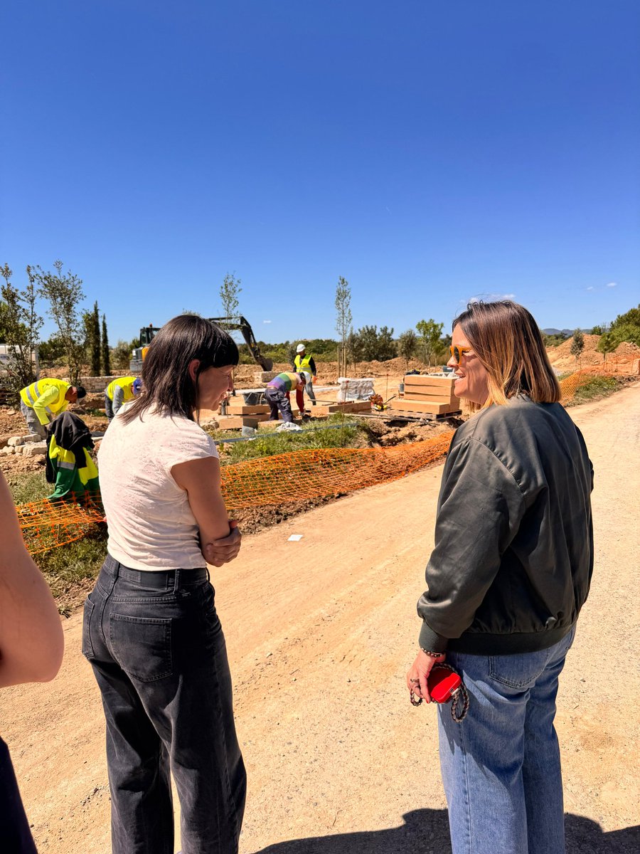 turismecat's tweet photo. 🍇 Seguim els plans de sostenibilitat turística en destinació a l'Alt i Baix Penedès:

👉 @ccaltpenedes (2 M€): 14 actuacions en la ruta cicloturista Penedès 360º
👉 @elvendrell_cat (2 M€): 18 actuacions lligades al benestar, l'aigua, la natura, la cultura i la música

#NGEUCat https://t.co/2Jvz4rSJTg