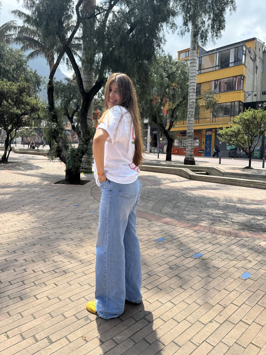 MariaFernandaGR's tweet photo. Limpiando el piso del centro. 👐🏼 https://t.co/otLiZBfx6V
