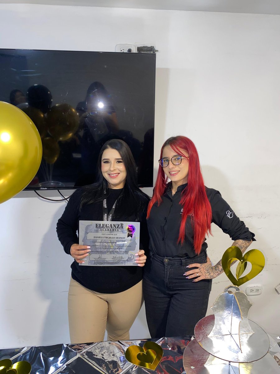 Daniela 💫 tweet media