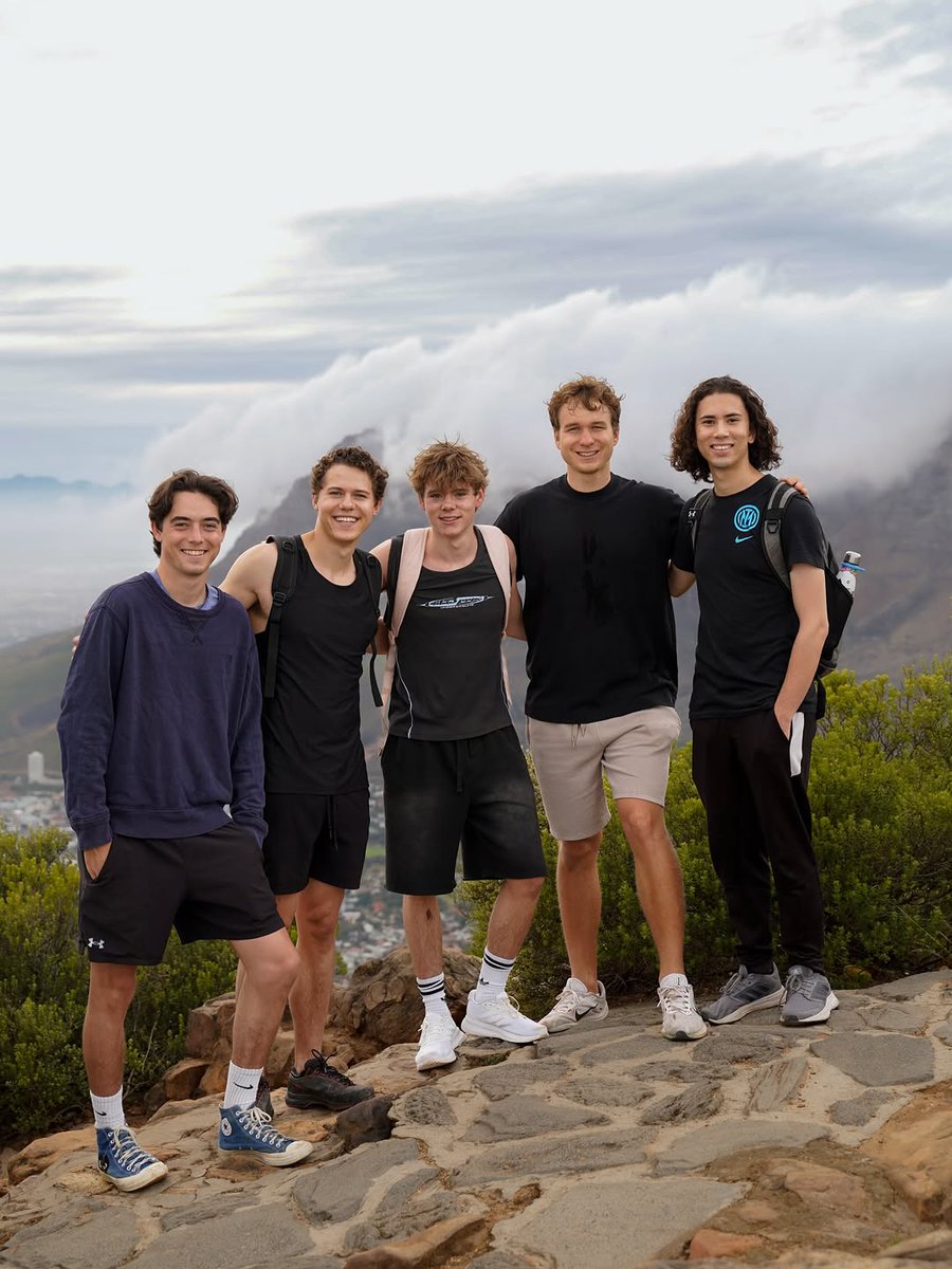 CaseWBase tweet media