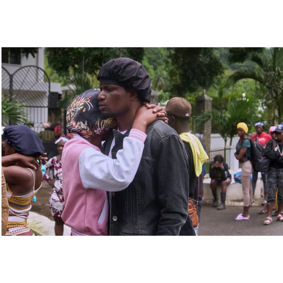KetlainDifficil's tweet photo. Mw fè Foto sa yo pou AP (Associated Press) Dimanch lan sou evènman trajik ki pase Sitadèl la. 
Plis pase yon santèn Gwo Medya tout kote nan mond lan itilize yo pou ilistre nan atik, jounal, elt… https://t.co/qYHC0oBdUI