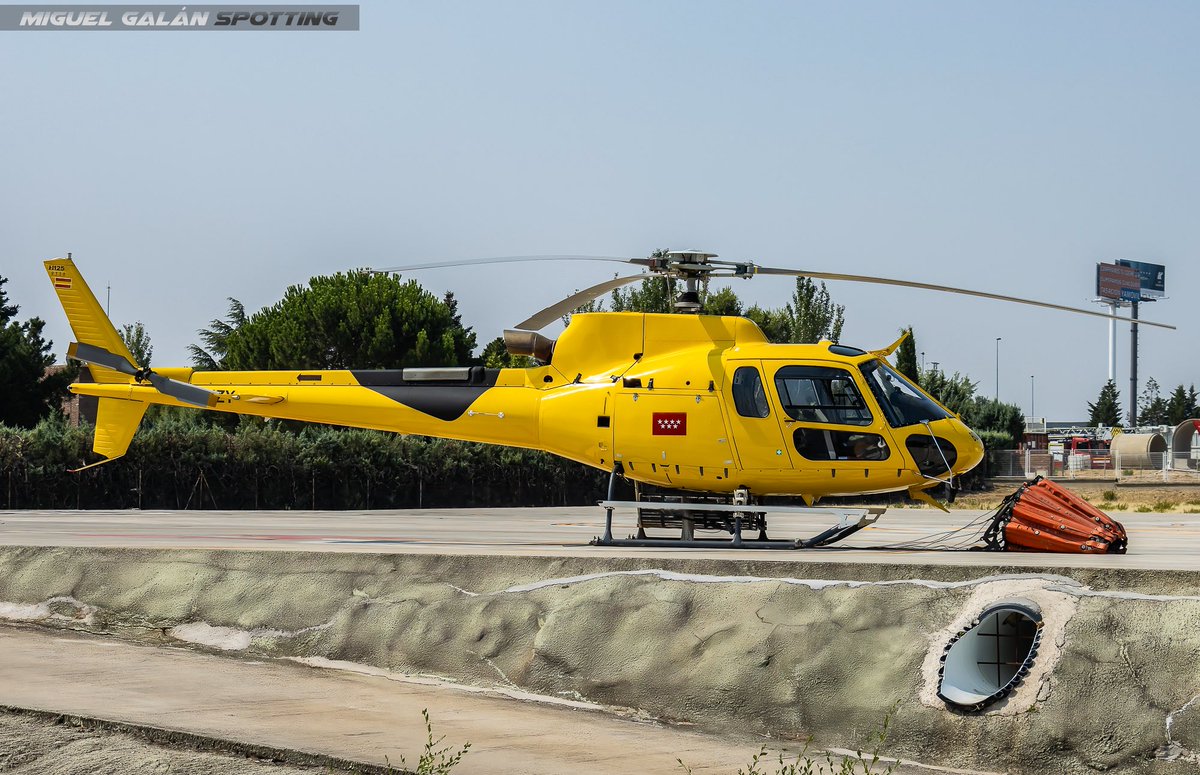 OzpSvlSpott's tweet image. Airbus Helicopters H-126 Eliance EC-NZY, Helipuerto de Las Rozas de Madrid. LELR 21-8-2025 #avgeek #planespotter #aviationlovers
