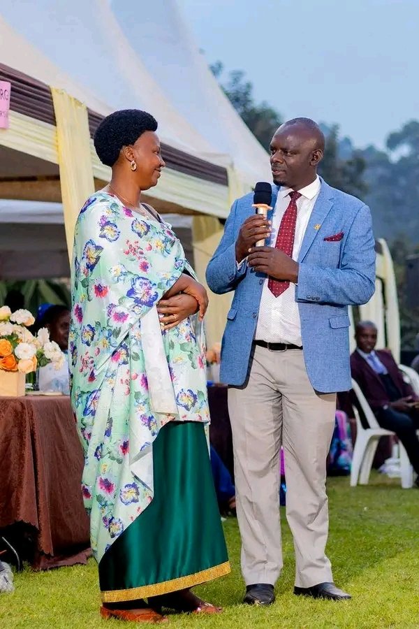 Kigeziteensmg's tweet photo. If you know Kabale schools very well, Guess the name of this Headteacher and his school? https://t.co/1Xkli0Hl2u