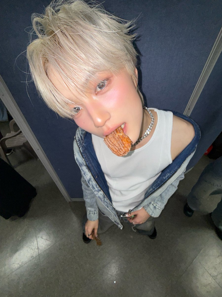 ᶜʳᵒᵖ tweet media