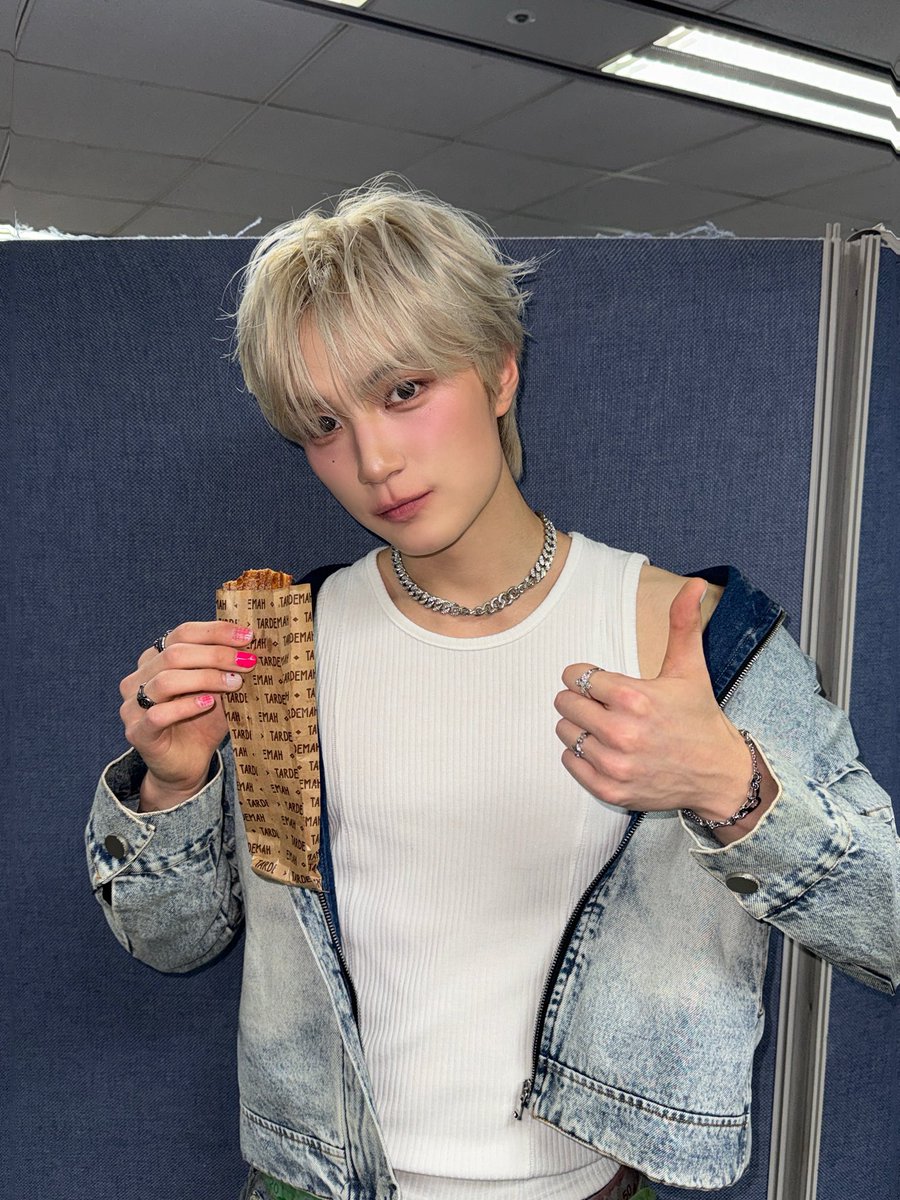 ᶜʳᵒᵖ tweet media