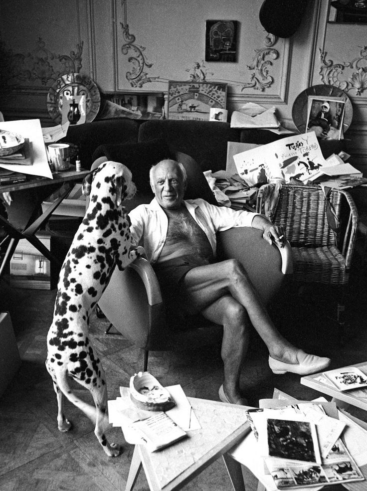 LuizSantosMusic's tweet image. Pablo picasso playing with his dog. 
#art #arts