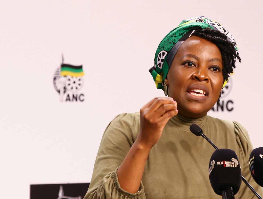 Simphiwe tweet media