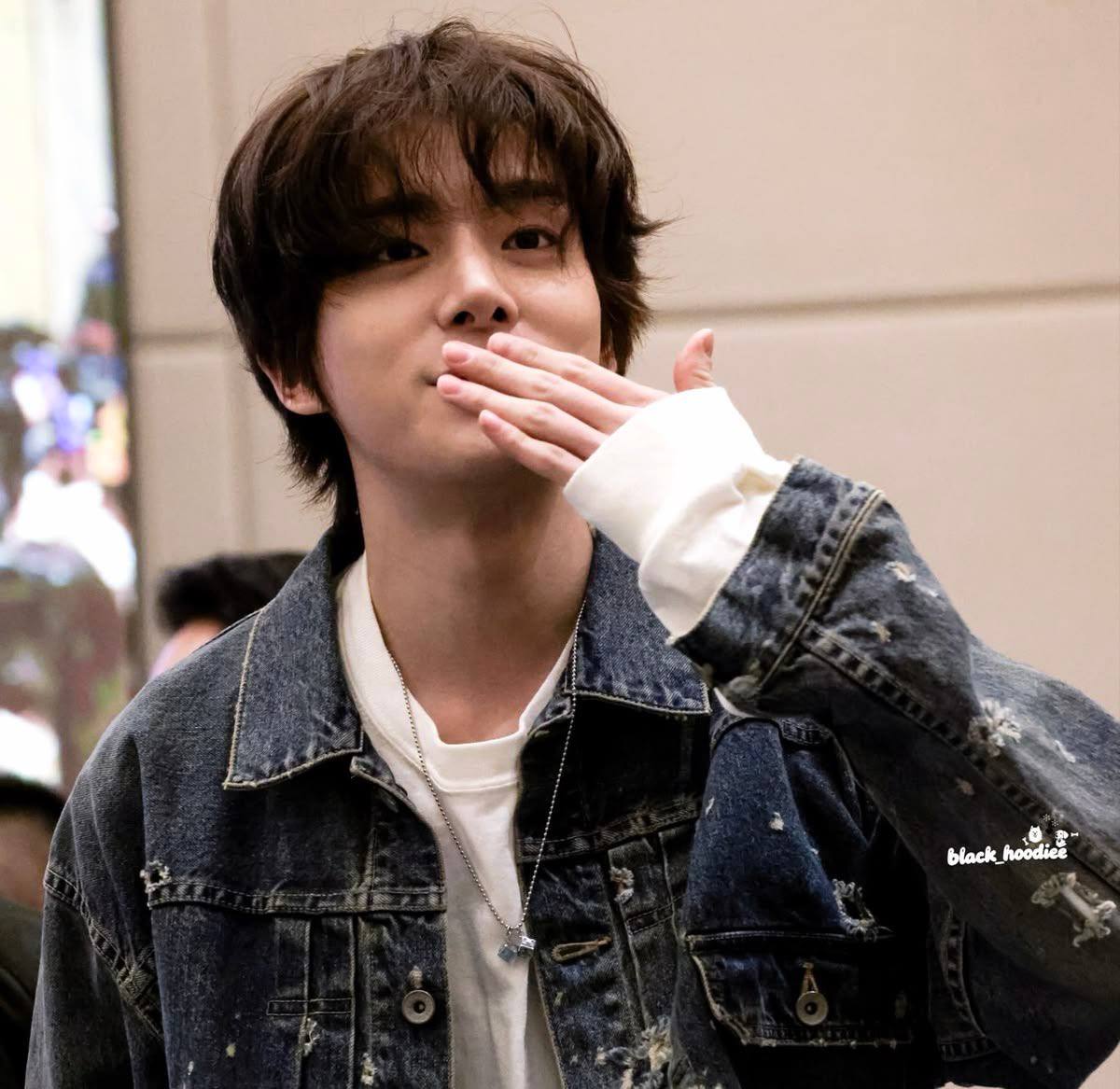 ENHYPEN IS 7 tweet media