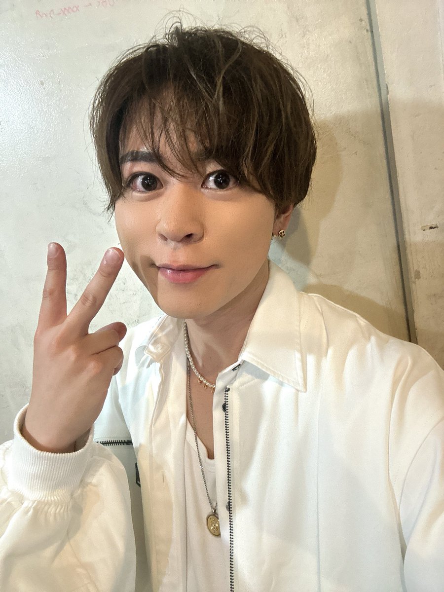 KTK_SHIBUSAWA's tweet photo. 「DABUCHI‼︎」🌟
お越し頂いた皆さんどうもありがとうございました！！
初対バンでした！
最初は不安も沢山あったけど、みんなのおかげで無事終えることが出来ました‼︎
平日なのに本当にありがとう！泣
これからも頑張るぞー🔥 https://t.co/Yb1J4tLZ6L