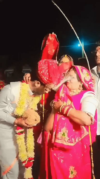 ZAKEER🇮🇳 tweet media