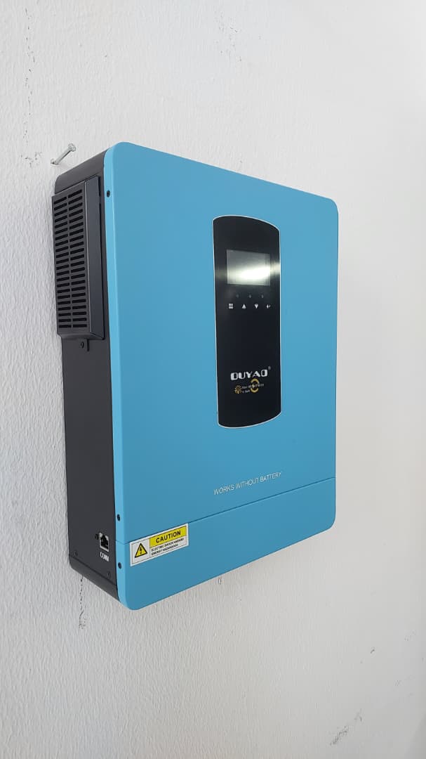 OnyeNepa's tweet photo. @TheCakegurl Are you a small business owner? Then this solar system is for you. 12V 1.2kVA battery independent hybrid inverter 550W solar panel Less than N350,000. What are you waiting for? What can it power? Fans, lightbulbs, charging of phones and TV set. 08036928266 Whatsapp https://t.co/1meraVp6ap
